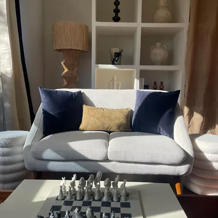 Le Raphael Apartment *