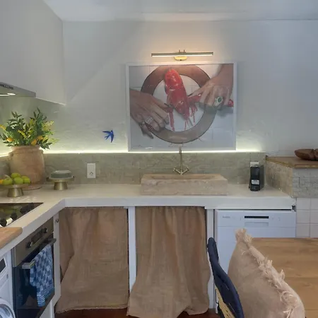 Le Raphael Apartment *